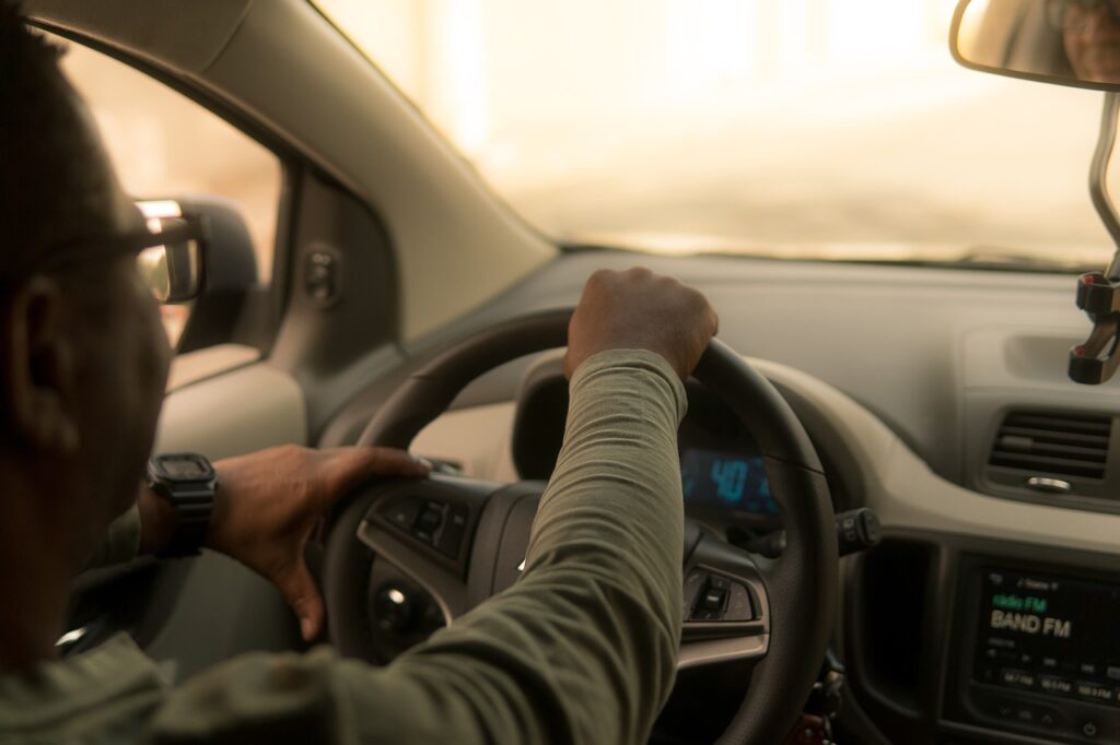 devenir coursier voiture